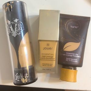 Foundation bundle KVD lock it, jouer high coverage foundation, tarte Amazonian